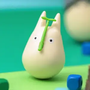 Figurine : Totoro blanc culbuto